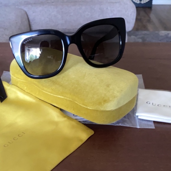 gucci square rectangle sunglasses